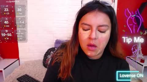 Laura online show from 12.14.25