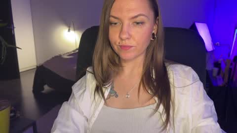  HADLY today day-off see u online 0112  online show from 12.07.24