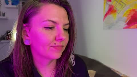  HADLY today day-off see u online 0112  online show from 12.11.24