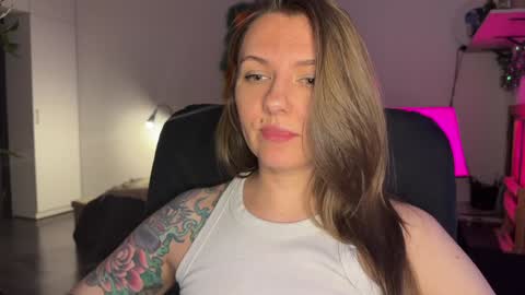  HADLY today day-off see u online 0112  online show from 12.20.24