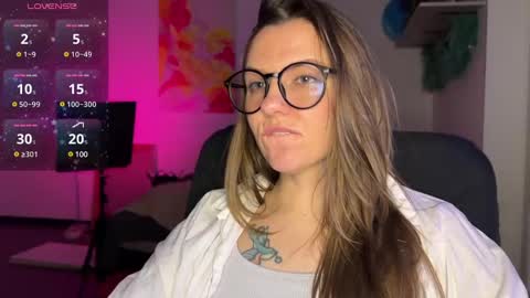  HADLY today day-off see u online 0112  online show from 01.22.25