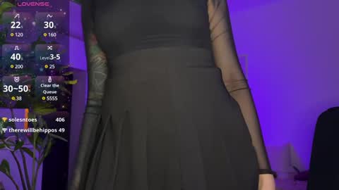  HADLY today day-off see u online 0112  online show from 01.26.25