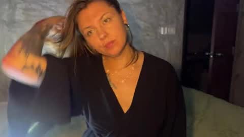  HADLY today day-off see u online 0112  online show from 10.26.25