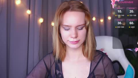 Snapshot of _ramona__ chatting on 12.27.24 im Amy online show from 12.27.24