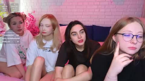 Merlizz Eva Jane Mila Nicole  left to right  online show from 03.10.25