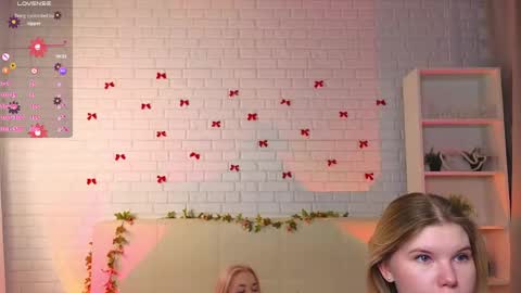 Merlizz Eva Jane Mila Nicole  left to right  online show from 04.06.26