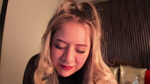 Snapshot of _rebecca1 chatting on 01.15.25 rebecca online show from 01.15.25