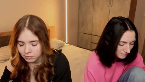 Snapshot of _reverse_gang_ chatting on 02.19.26 LISSAPVT IS OPEN online show from 02.19.26