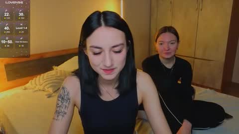 Snapshot of _reverse_gang_ chatting on 02.28.26 LISSAPVT IS OPEN online show from 02.28.26