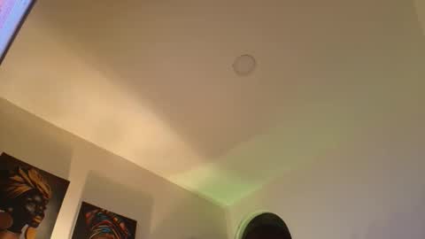 Snapshot of _rose_smith chatting on 12.18.25 _rose_smith online show from 12.18.25