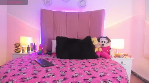 Snapshot of _samara_conner chatting on 10.10.25 Samara online show from 10.10.25