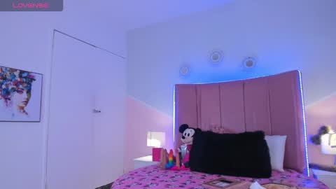 Snapshot of _samara_conner chatting on 10.25.25 Samara online show from 10.25.25