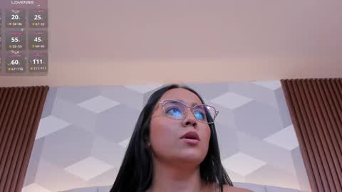 Snapshot of _sammy_fit chatting on 02.17.25 Antonella online show from 02.17.25