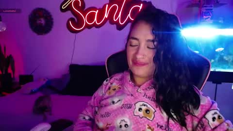 Snapshot of _santalove_ chatting on 01.10.25 SantaLove online show from 01.10.25