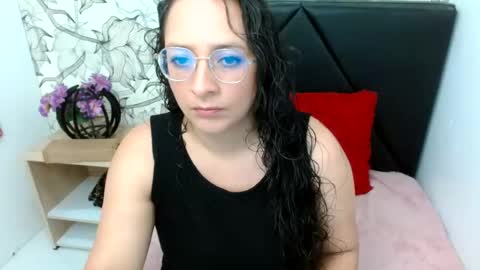 Snapshot of _saraximena_ chatting on 06.22.26 _saraximena_ online show from 06.22.26