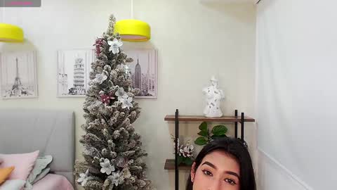 Sassy Girl online show from 12.04.24