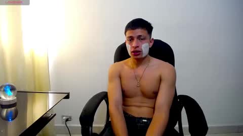 Juan Pablo-independent model online show from 02.05.25