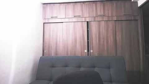 Juan Pablo-independent model online show from 09.14.25