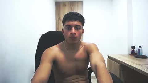 Juan Pablo-independent model online show from 03.06.26