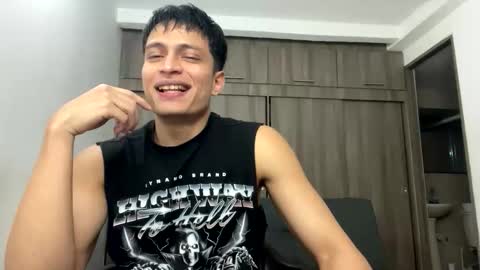 Juan Pablo-independent model online show from 03.29.26