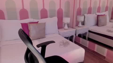 Sharlot online show from 11.25.25