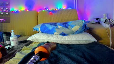 Snapshot of _shestifold chatting on 12.27.24 Nik online show from 12.27.24