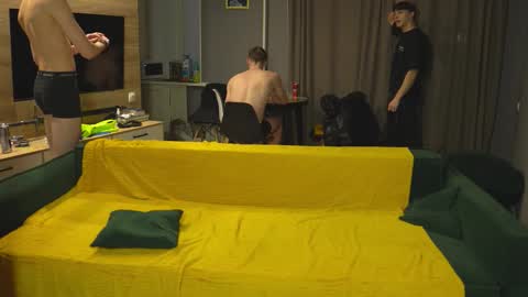 OLIVERpvt is open online show from 11.14.25