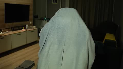 OLIVERpvt is open online show from 02.19.26