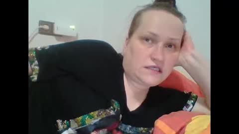 Snapshot of _squirty_pussyyy_ chatting on 12.02.24 Melisa online show from 12.02.24