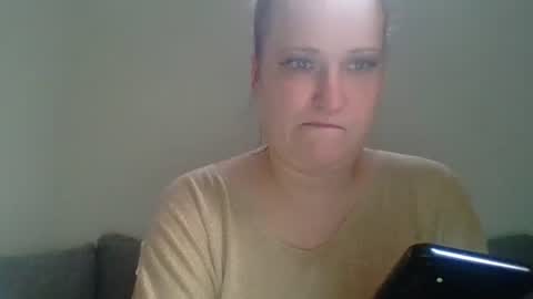 Snapshot of _squirty_pussyyy_ chatting on 01.09.25 Melisa online show from 01.09.25