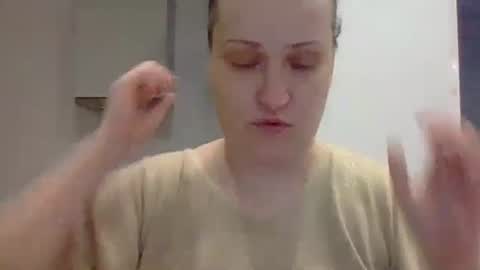 Snapshot of _squirty_pussyyy_ chatting on 01.11.25 Melisa online show from 01.11.25
