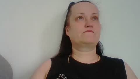 Snapshot of _squirty_pussyyy_ chatting on 02.01.25 Melisa online show from 02.01.25