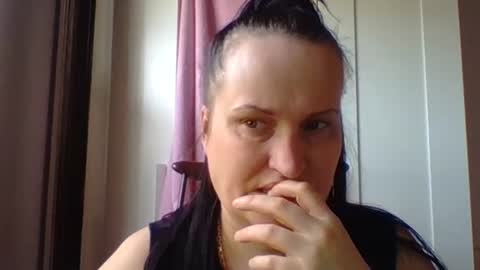 Snapshot of _squirty_pussyyy_ chatting on 02.20.25 Melisa online show from 02.20.25