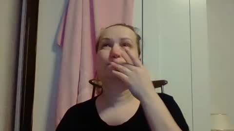 Snapshot of _squirty_pussyyy_ chatting on 02.23.25 Melisa online show from 02.23.25