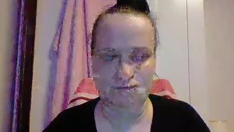 Snapshot of _squirty_pussyyy_ chatting on 02.23.25 Melisa online show from 02.23.25