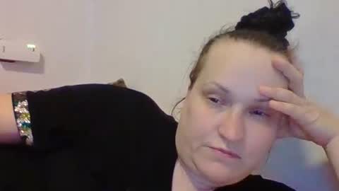 Snapshot of _squirty_pussyyy_ chatting on 02.23.25 Melisa online show from 02.23.25