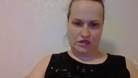 Snapshot of _squirty_pussyyy_ chatting on 03.04.25 Melisa online show from 03.04.25