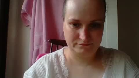 Snapshot of _squirty_pussyyy_ chatting on 03.11.25 Melisa online show from 03.11.25