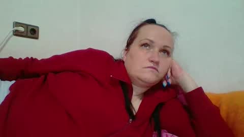 Snapshot of _squirty_pussyyy_ chatting on 09.17.25 Melisa online show from 09.17.25
