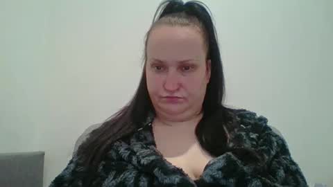 Snapshot of _squirty_pussyyy_ chatting on 10.14.25 Melisa online show from 10.14.25