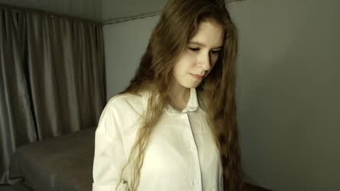 Snapshot of _stella_grace_ chatting on 04.02.26 Stella Grace online show from 04.02.26