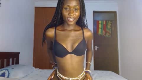 Snapshot of _sweejewel chatting on 12.01.25 _sweejewel online show from 12.01.25