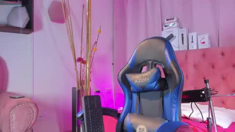 Taylor online show from 04.11.26