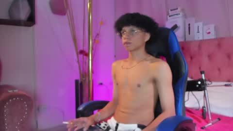 Taylor online show from 04.14.26