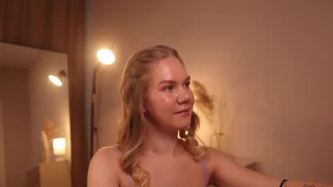 Annie online show from 02.23.25