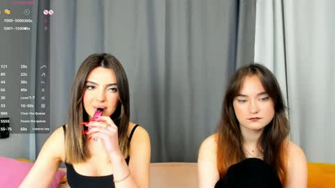 Snapshot of _teona_ann_for_you_ chatting on 12.28.24 Teona and Annred hair online show from 12.28.24