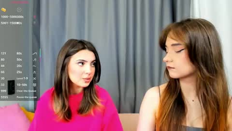 Snapshot of _teona_ann_for_you_ chatting on 02.19.25 Teona and Annred hair online show from 02.19.25