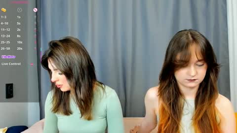 Snapshot of _teona_ann_for_you_ chatting on 03.10.25 Teona and Annred hair online show from 03.10.25