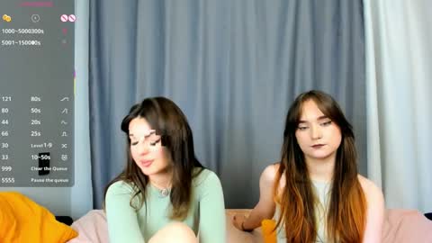 Snapshot of _teona_ann_for_you_ chatting on 03.10.25 Teona and Annred hair online show from 03.10.25