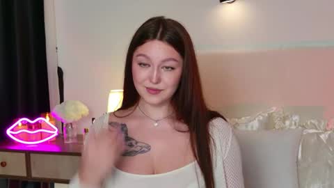 _tessa_may_ online show from 10.28.25